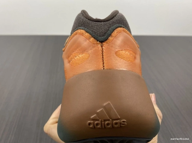 V3 Yeezy Adidas Boost Copfade GY4109 700 0801